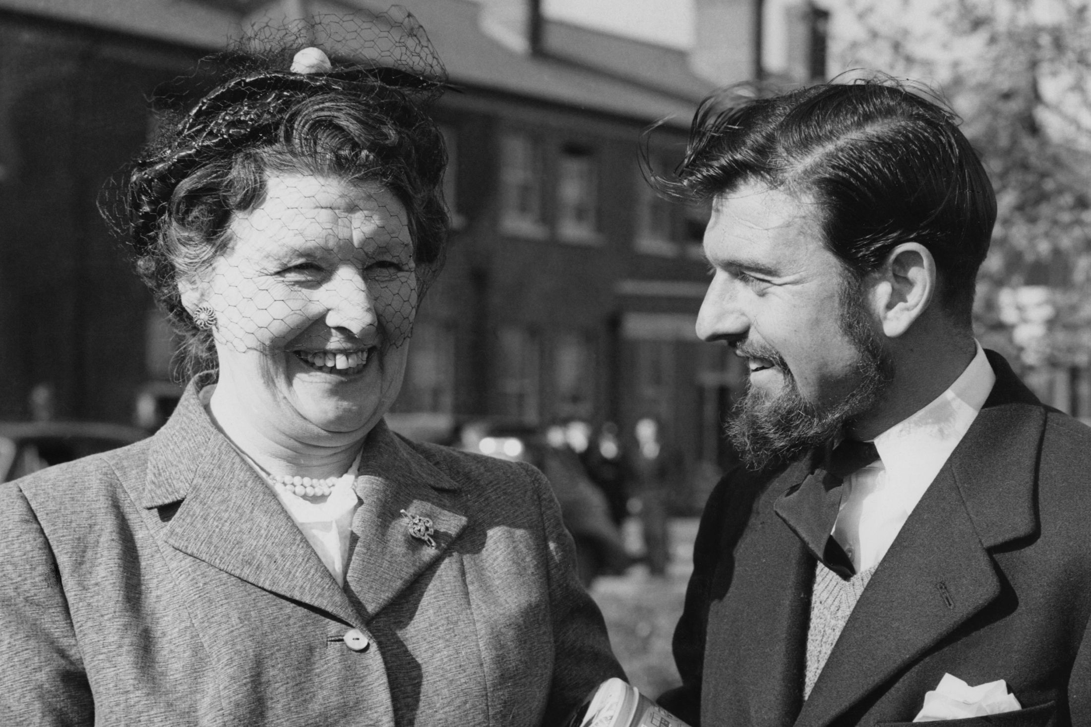 Джордж Блейк с матерью после возвращения из Кореи, 1953 г. Фото: Central Press/Hulton Archive/Getty Images
